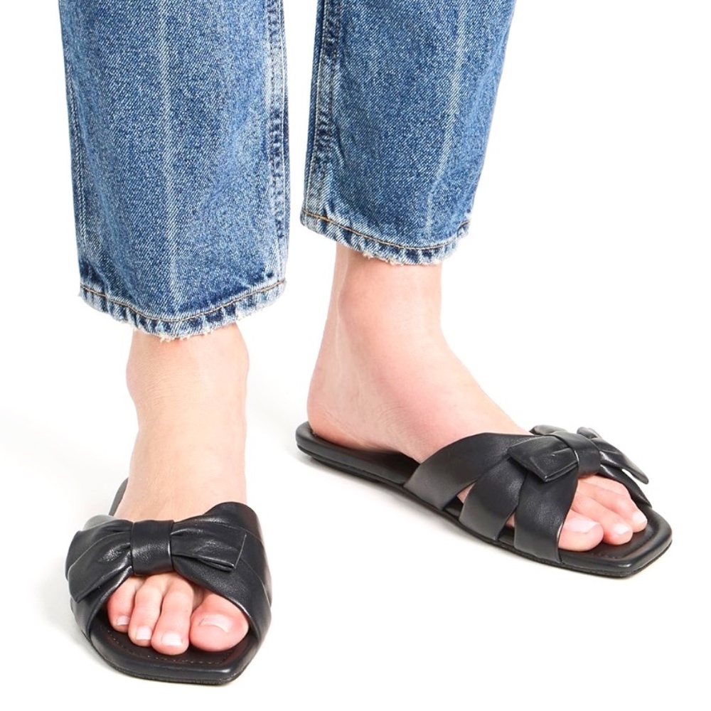 Stuart Weitzman Sofia Slides Black NWT